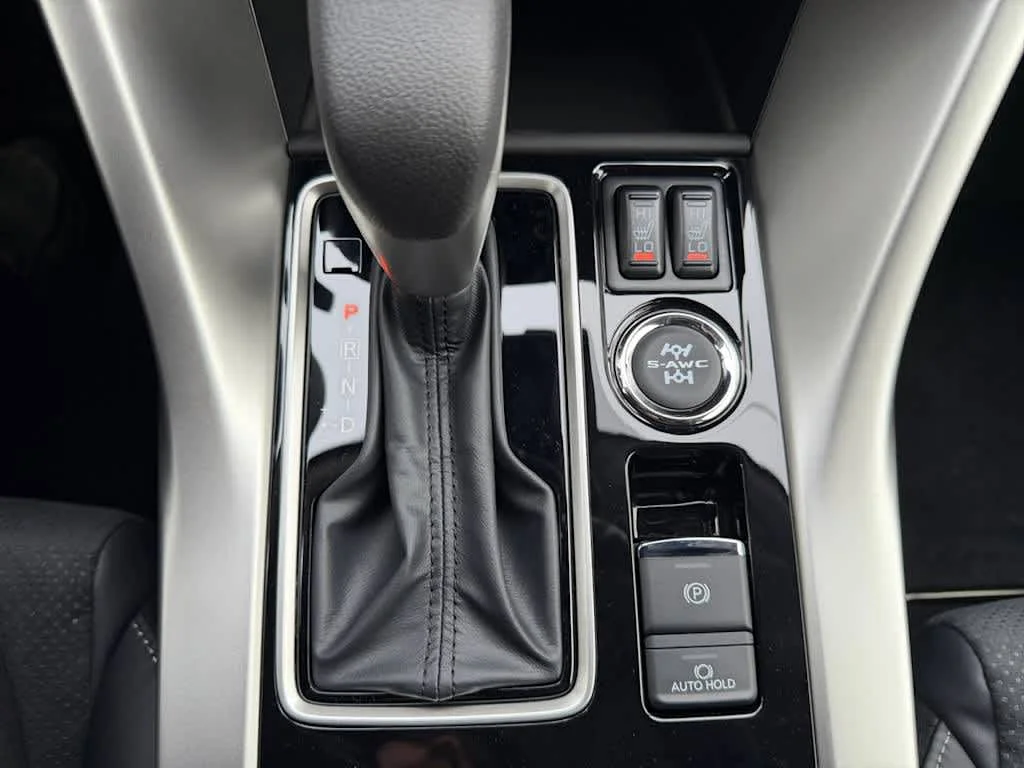 2026 Mitsubishi Eclipse Cross SE - Photo 10