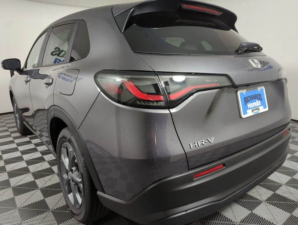 New 2027 Modern Steel Metallic Honda LX image 3