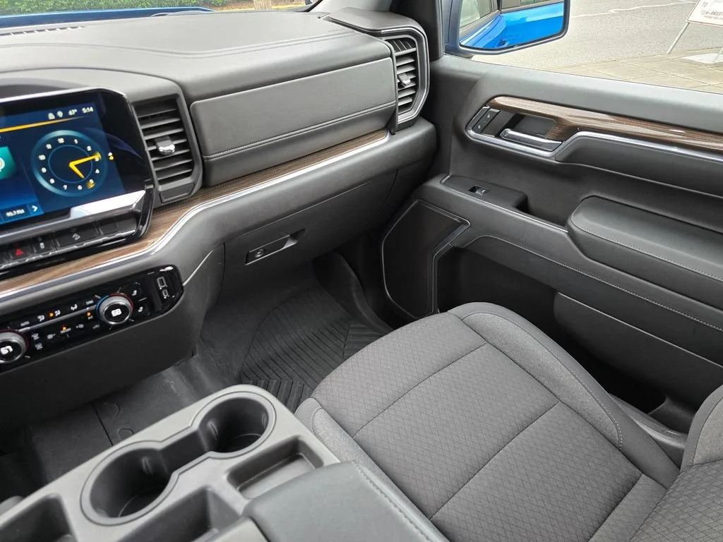 Used 2023 Glacier Blue Metallic Chevrolet RST image 22