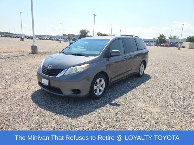 2011 Toyota Sienna LE