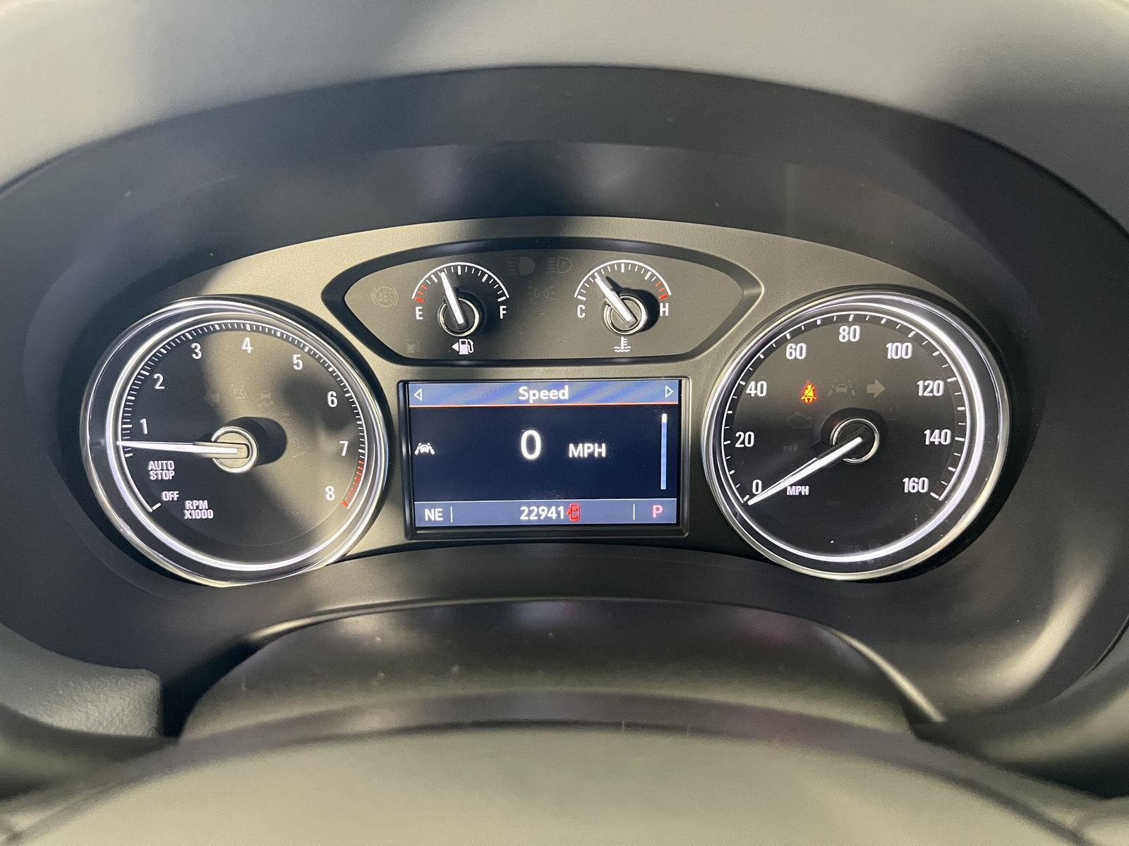 Used 2024 Summit White Buick Essence image 10