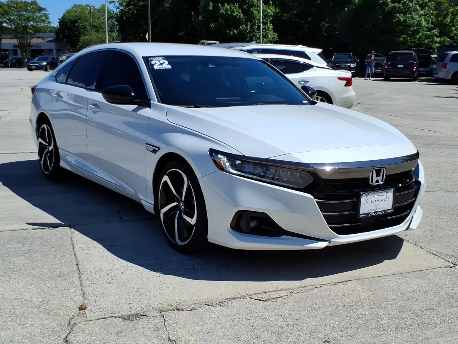Used 2022 Platinum White Pearl Honda Sport SE image 5