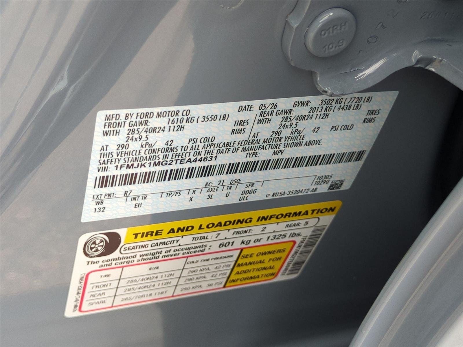 New 2026 Glacier Gray Metallic Tri-Coat Ford MAX Platinum® image 44