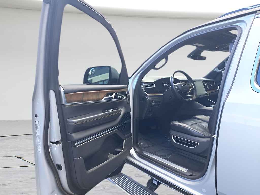 Used 2022 Silver Jeep Series I image 24