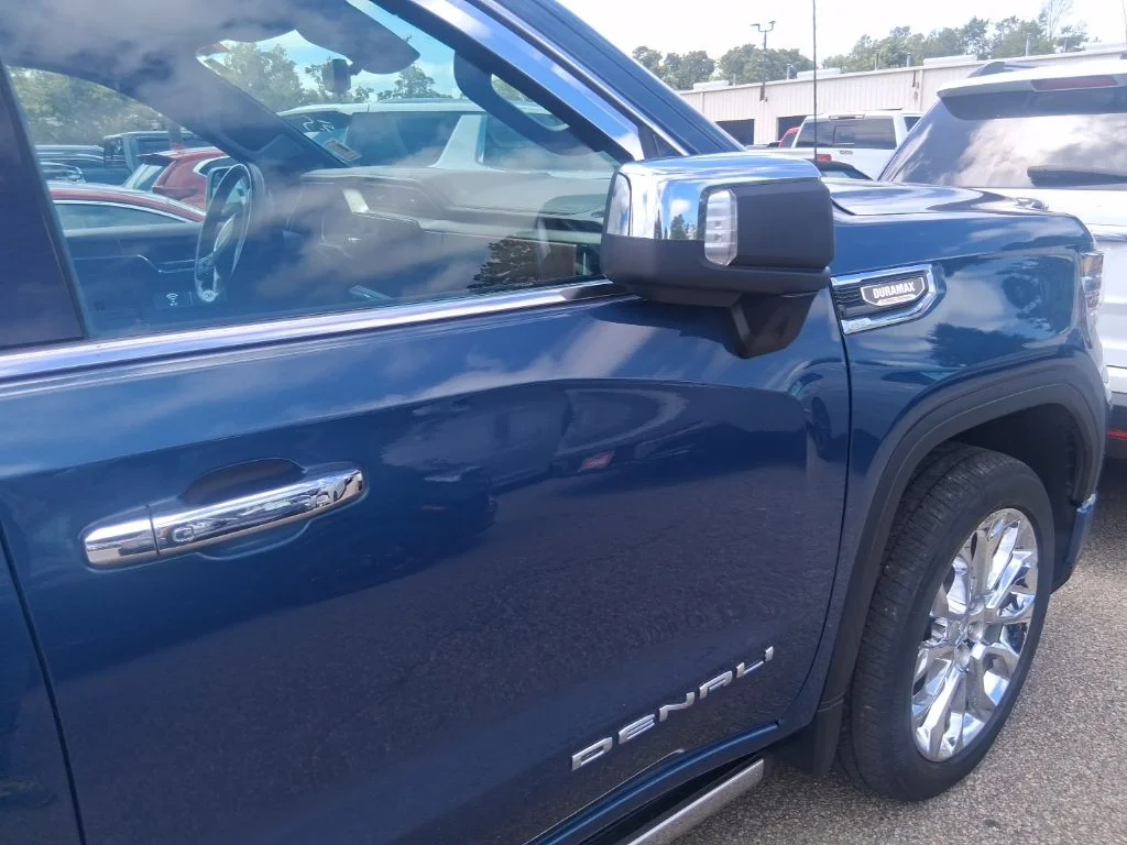 Used 2024 Blue GMC Denali image 17