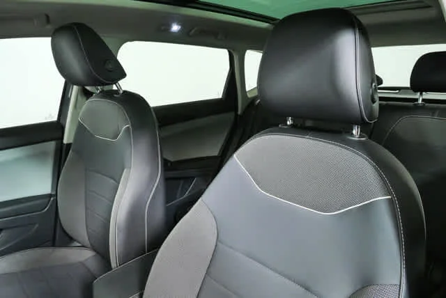 Certified Used 2023 Pure Gray Volkswagen SE image 5
