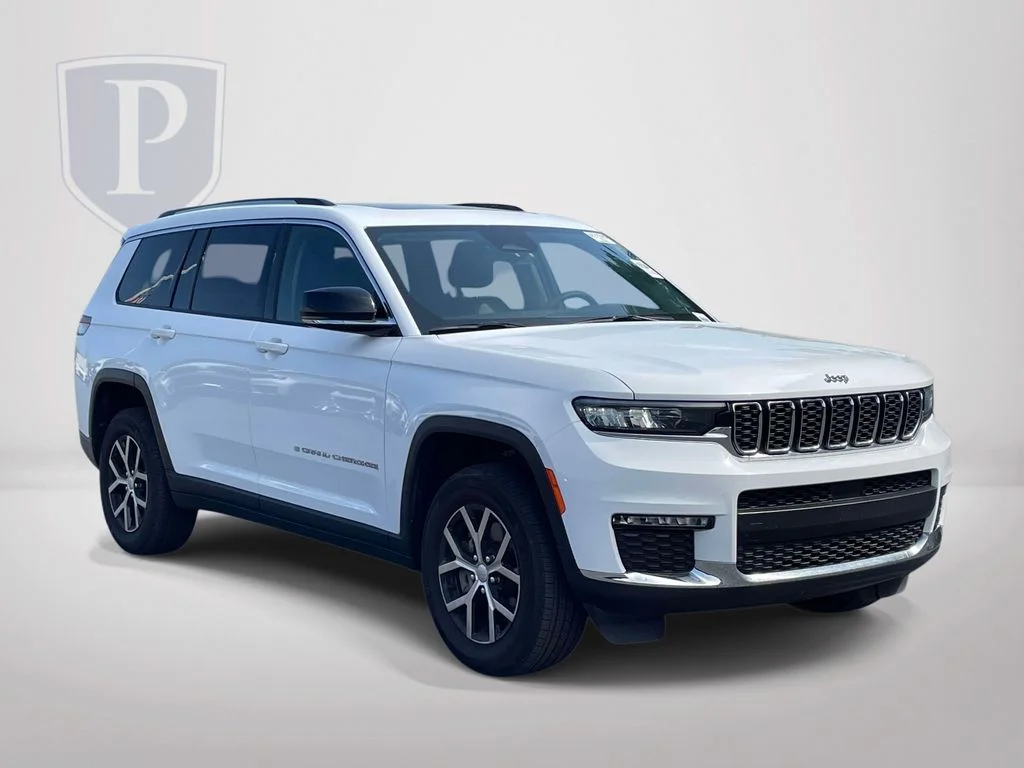 Used 2023 White Jeep Limited image 1