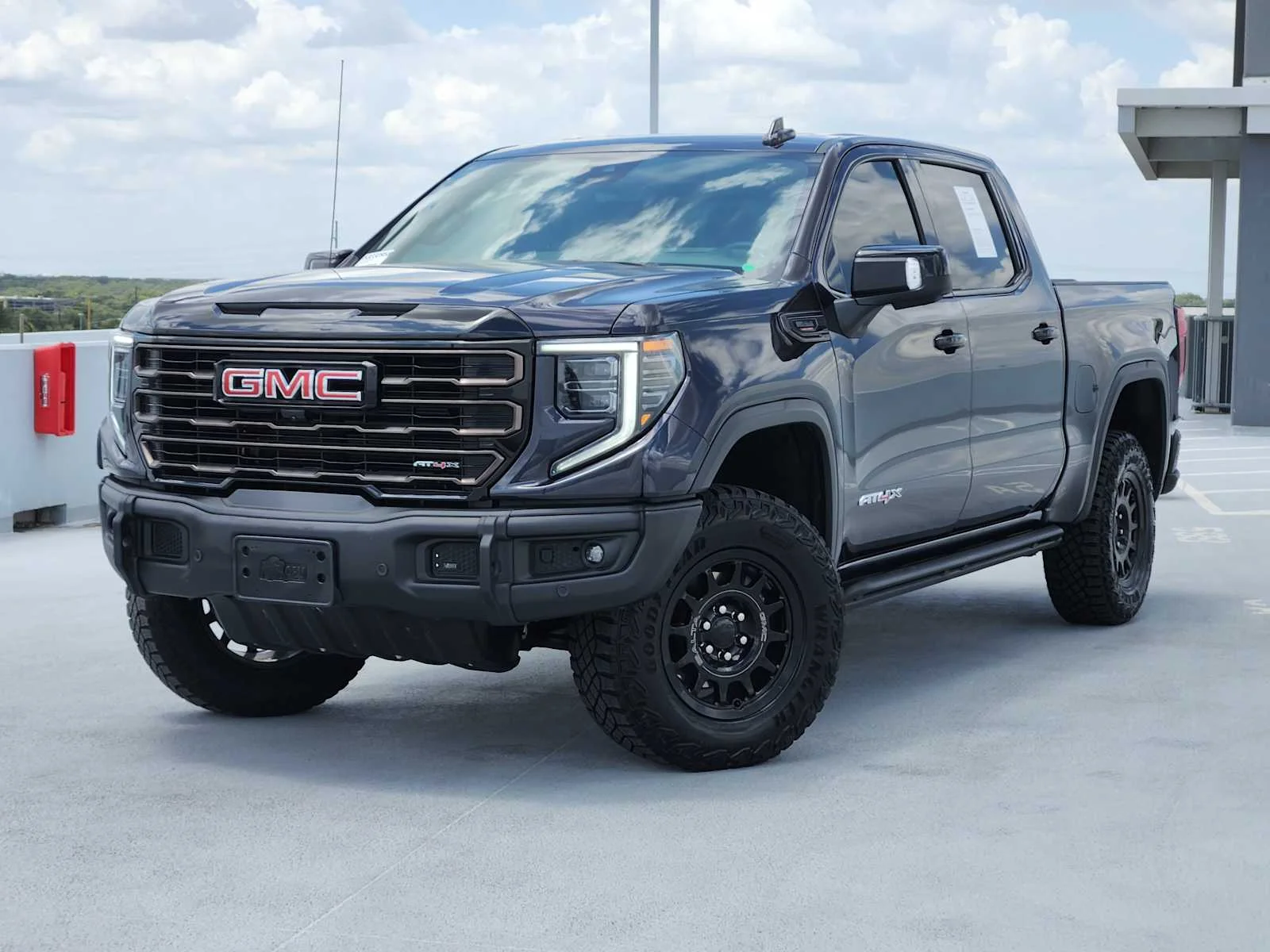 2025 GMC Sierra 1500 AT4X
