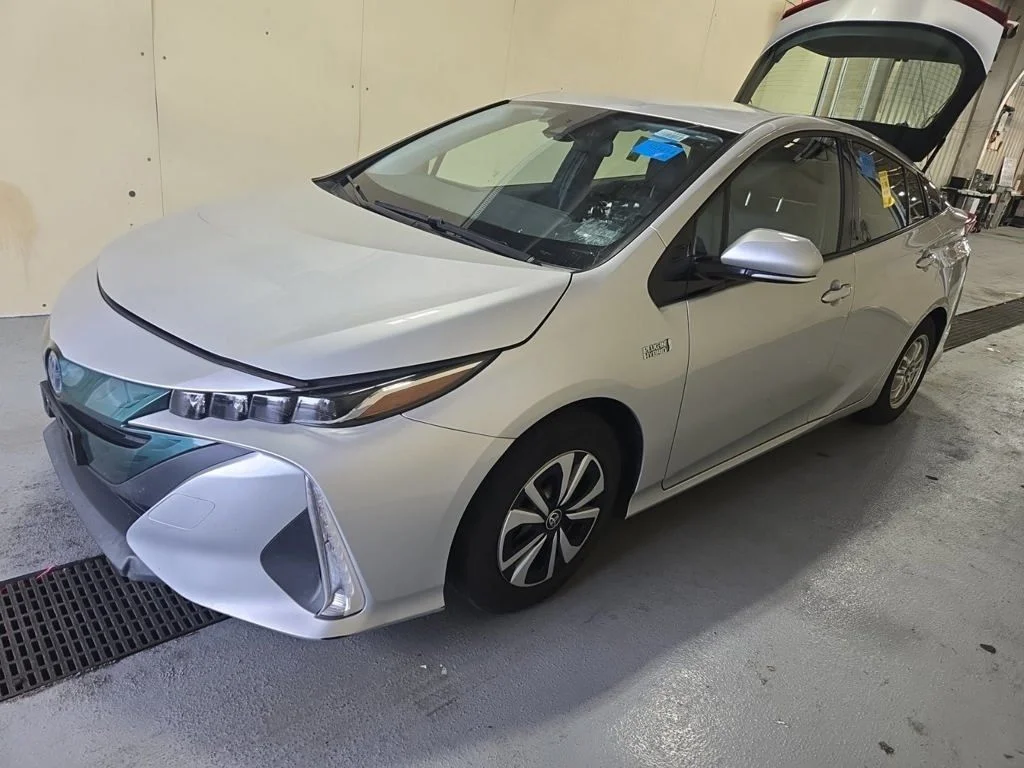 Used 2017 Silver Toyota Premium image 12