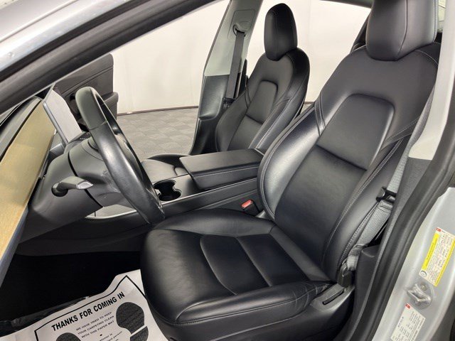 Used 2018 Silver Tesla Long Range Battery image 12