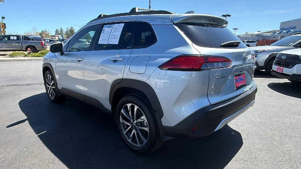 Used 2023 Silver Toyota XLE image 5