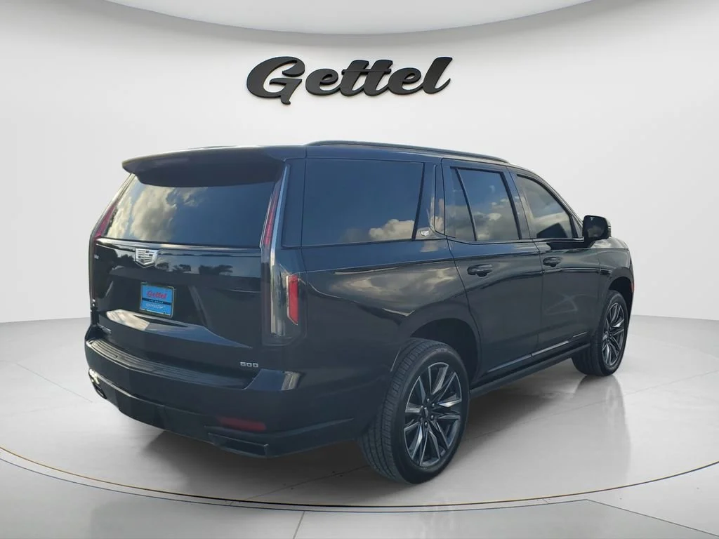 Used 2022 Black Raven Cadillac Sport Platinum image 4