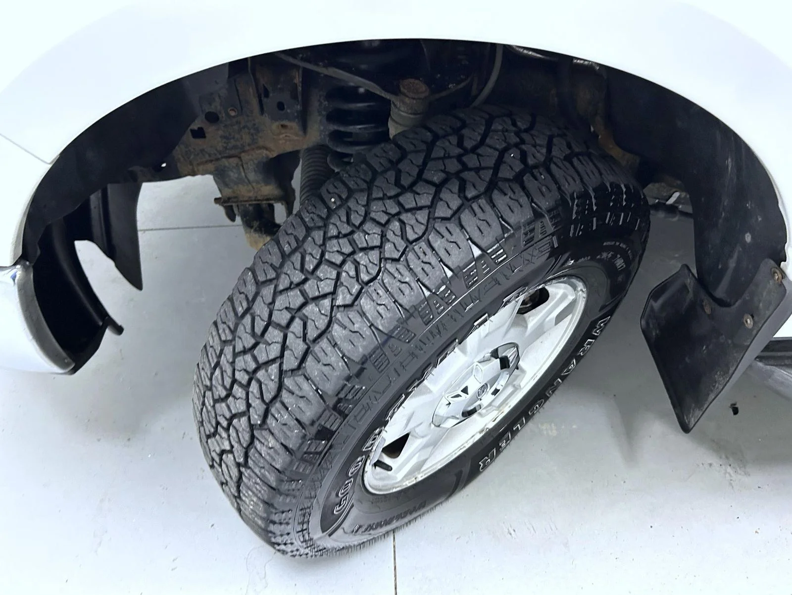 Used 2013 White Ford XLT image 22