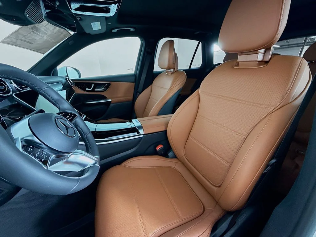 New 2026 Polar White Mercedes-Benz GLC 300 image 5