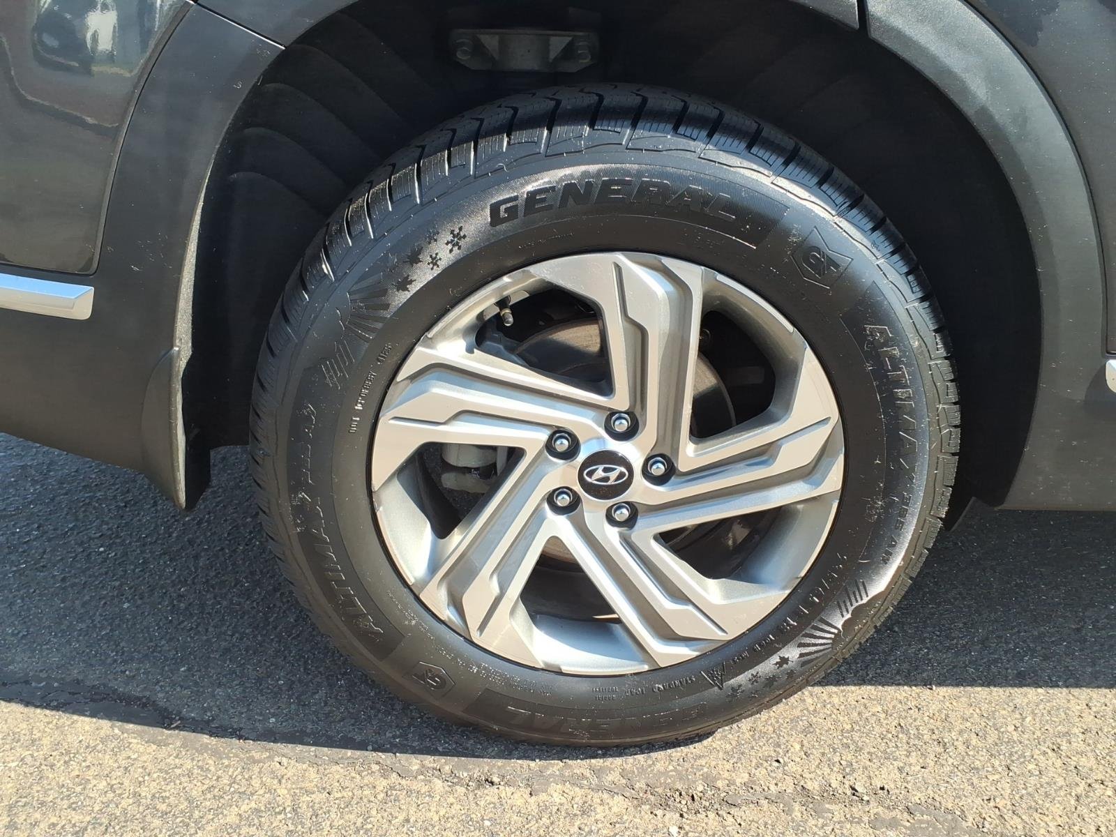 Certified Used 2022 Gray Hyundai SEL image 10