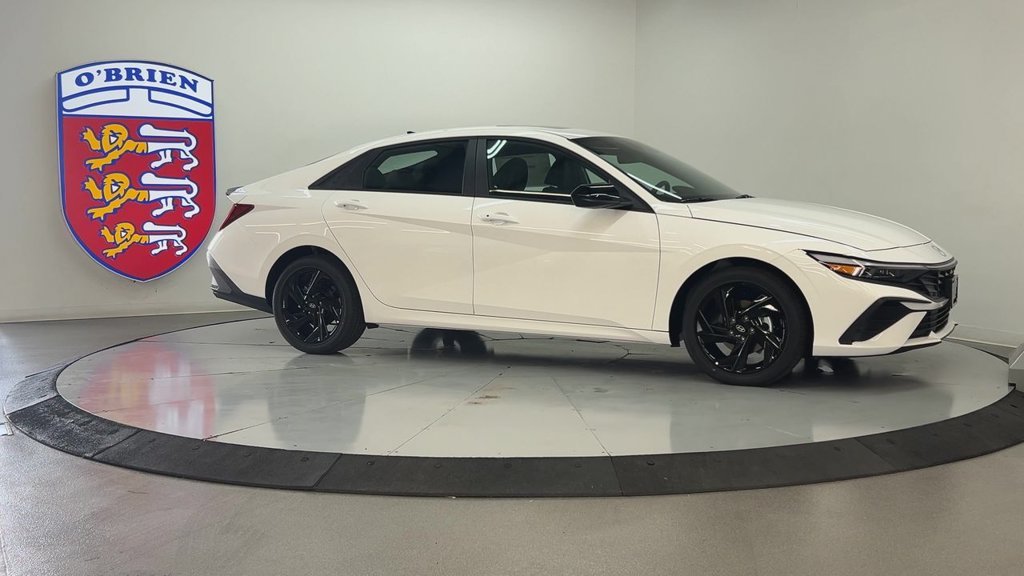Used 2026 White Hyundai SEL Sport image 8