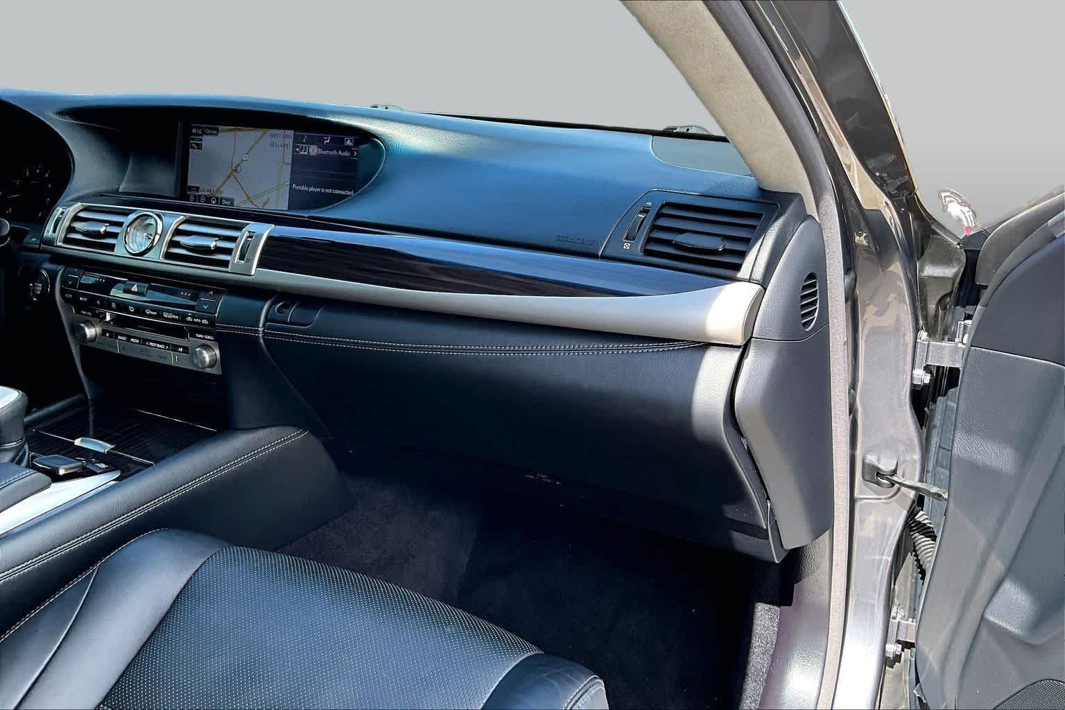 Used 2015 Nebula Gray Pearl Lexus  image 19
