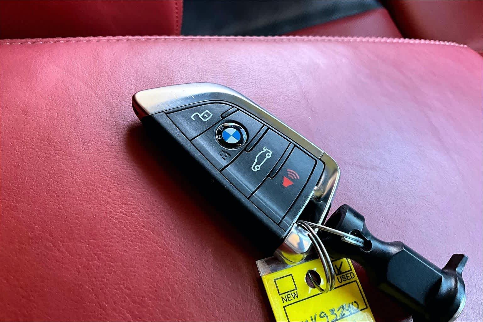 Used 2022 Skyscraper Grey Metallic BMW Competition xDrive image 14