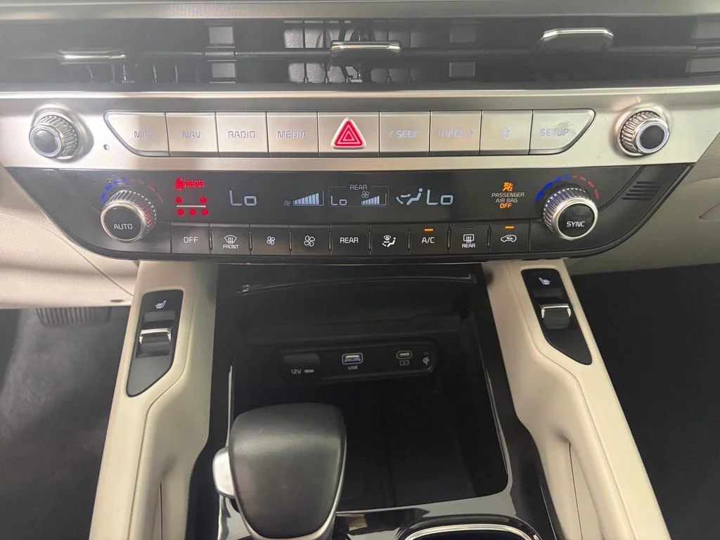 Used 2024 Gray Kia S image 7