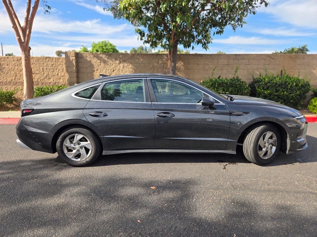 Used 2025 Gray Hyundai SE image 6