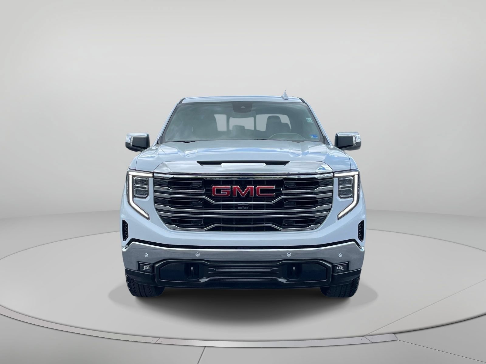 New 2026 Glacier White Tricoat GMC SLT image 10
