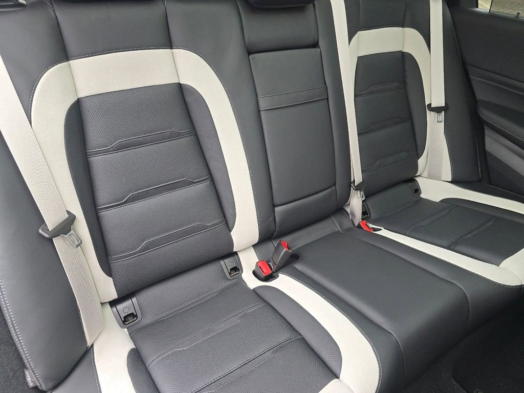 New 2026 MANUFAKTUR Alpine Grey Mercedes-Benz GLE 63 S AMG® image 62