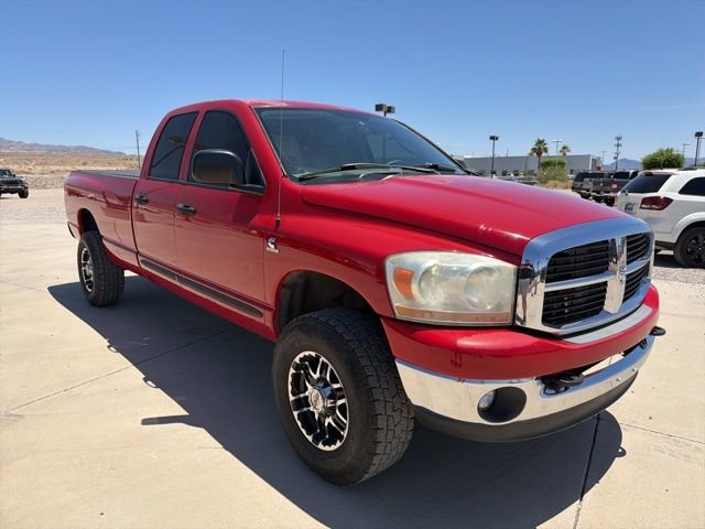 Used 2006 Red Dodge SLT image 2