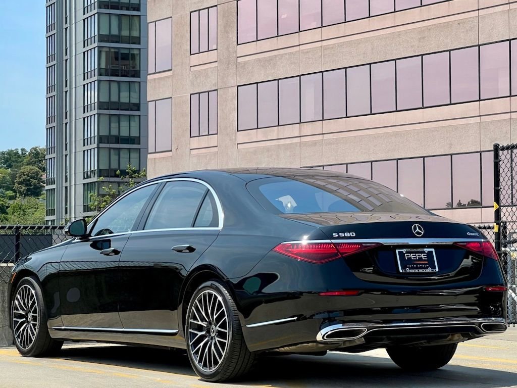 Certified Used 2023 Black Mercedes-Benz S 580 image 6
