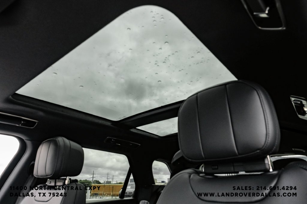 New 2026 Carpathian Gray Land Rover SE image 26