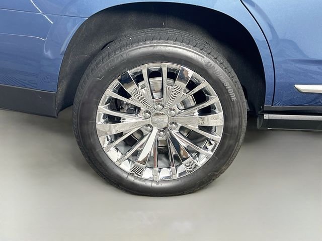 2025 GMC Yukon Denali - Photo 40