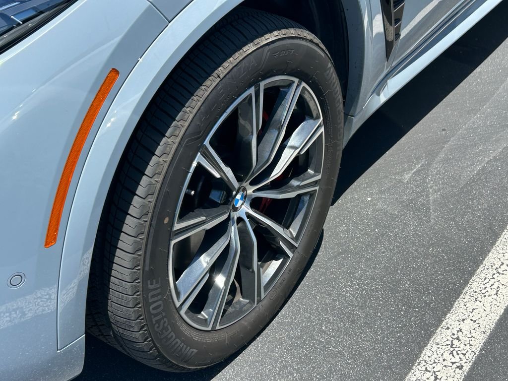 Used 2026 Brooklyn Grey Metallic BMW xDrive40i image 3