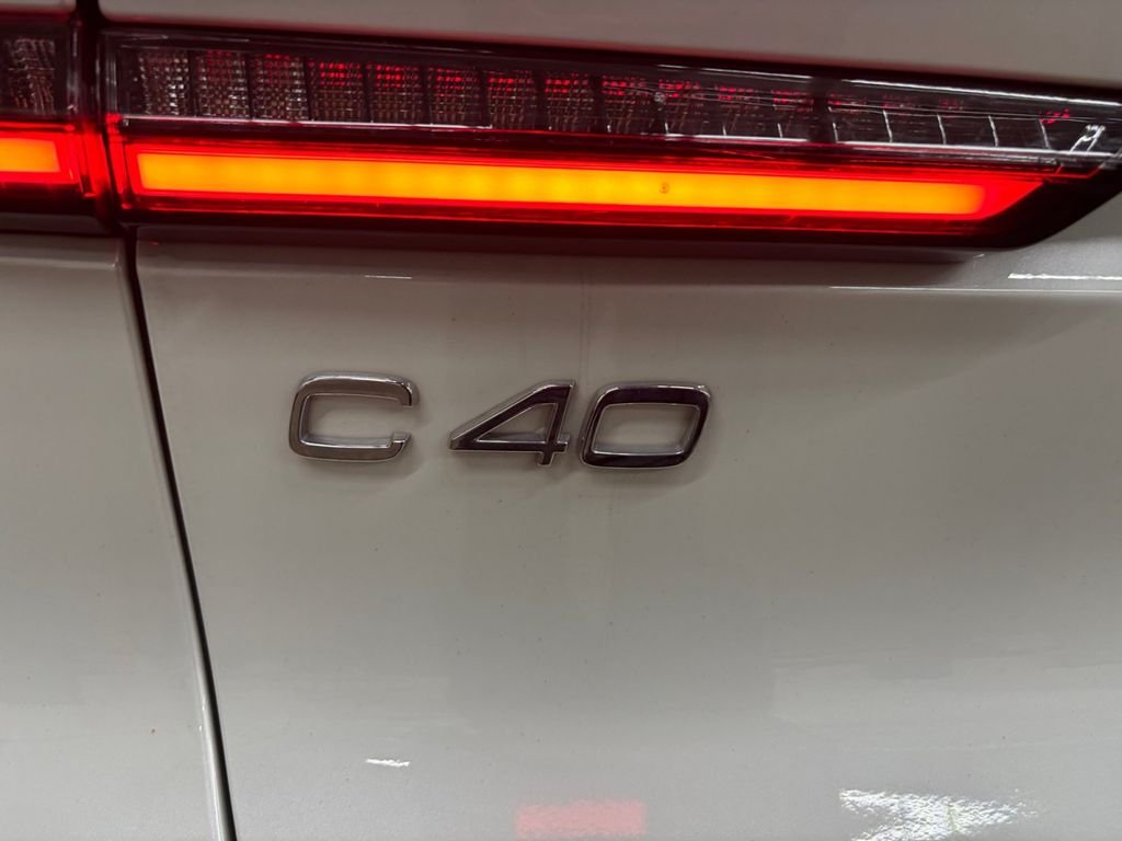 Certified Used 2023 Crystal White Volvo Ultimate image 34