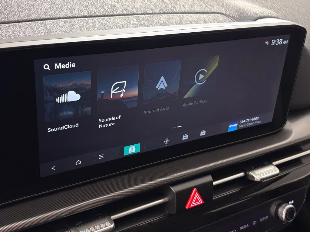 New 2027 Snow White Pearl Kia EX image 37