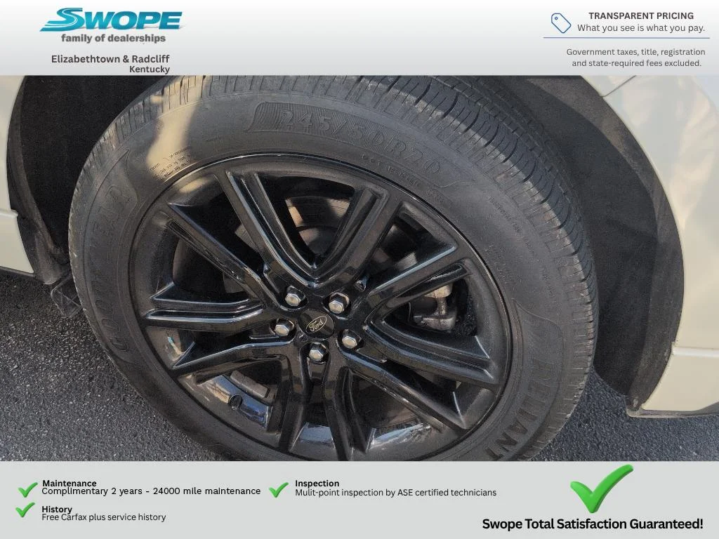 Used 2024 Star White Metallic Tri-Coat Ford ST-Line image 9