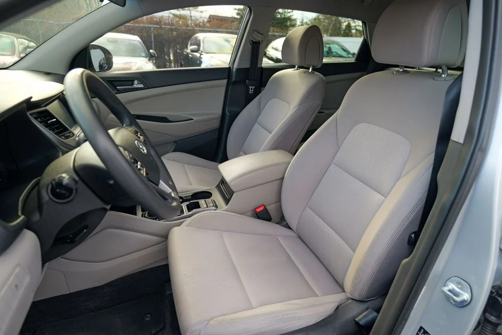 Used 2018 Molten Silver Hyundai SEL image 20