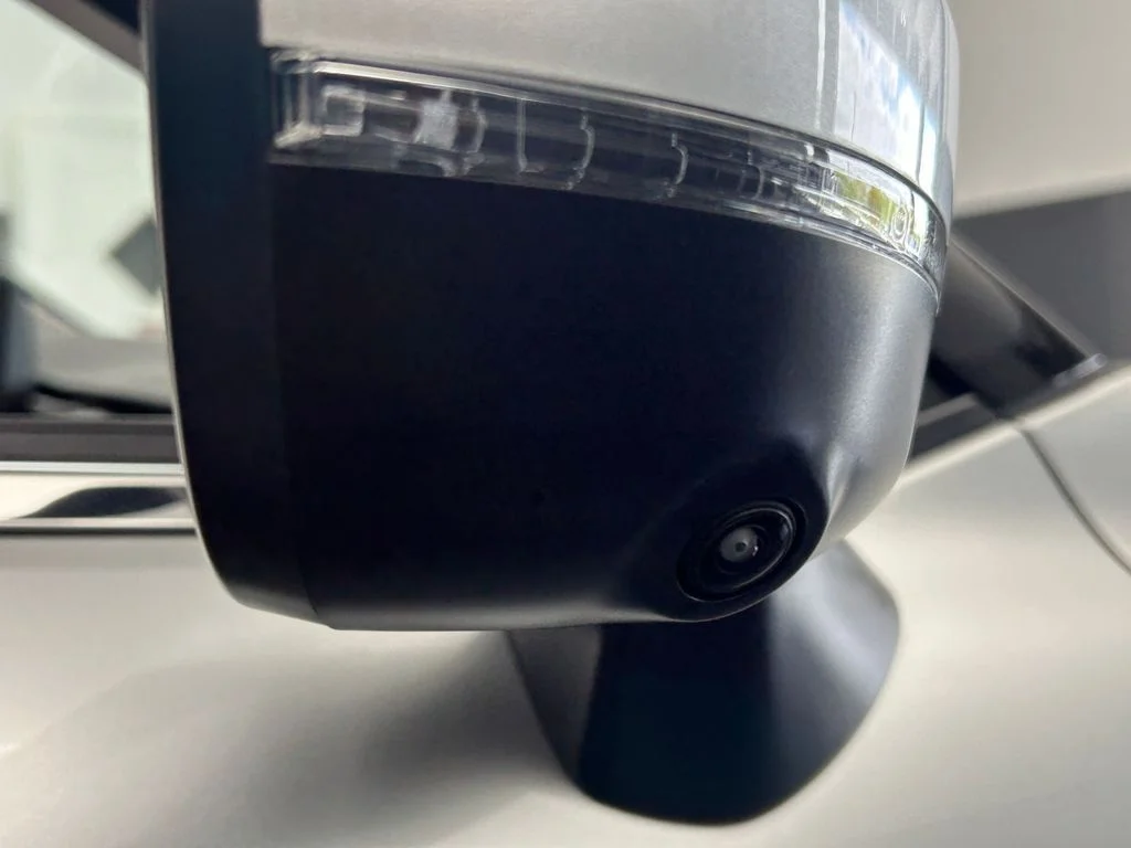 New 2026 Silver Alloy Mitsubishi SE image 44