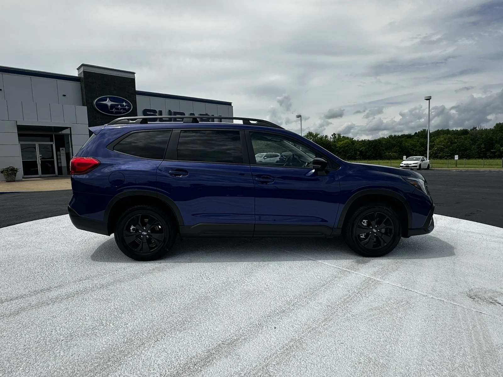 New 2026 SAPPHIRE BLUE PEARL Subaru Premium 7-Passenger image 8