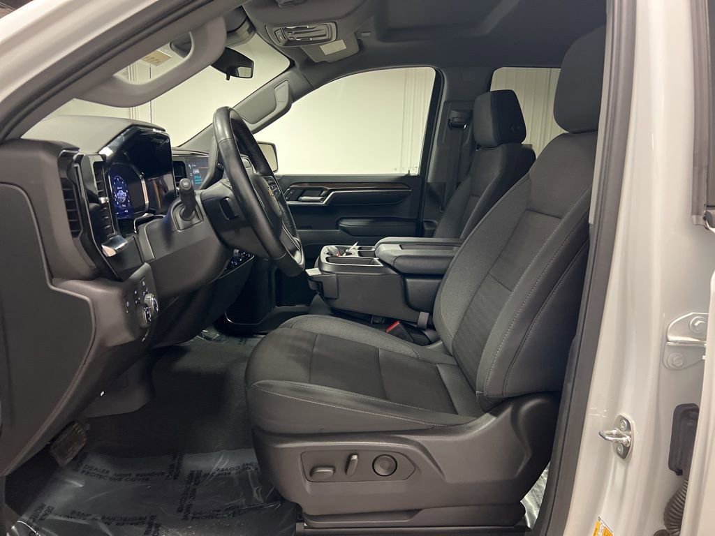 2024 Chevrolet Silverado 1500 LT - Photo 10