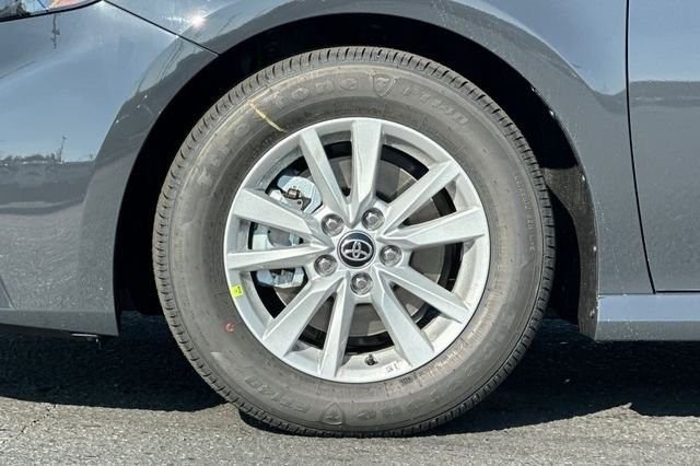 2026 Toyota Camry LE - Photo 29