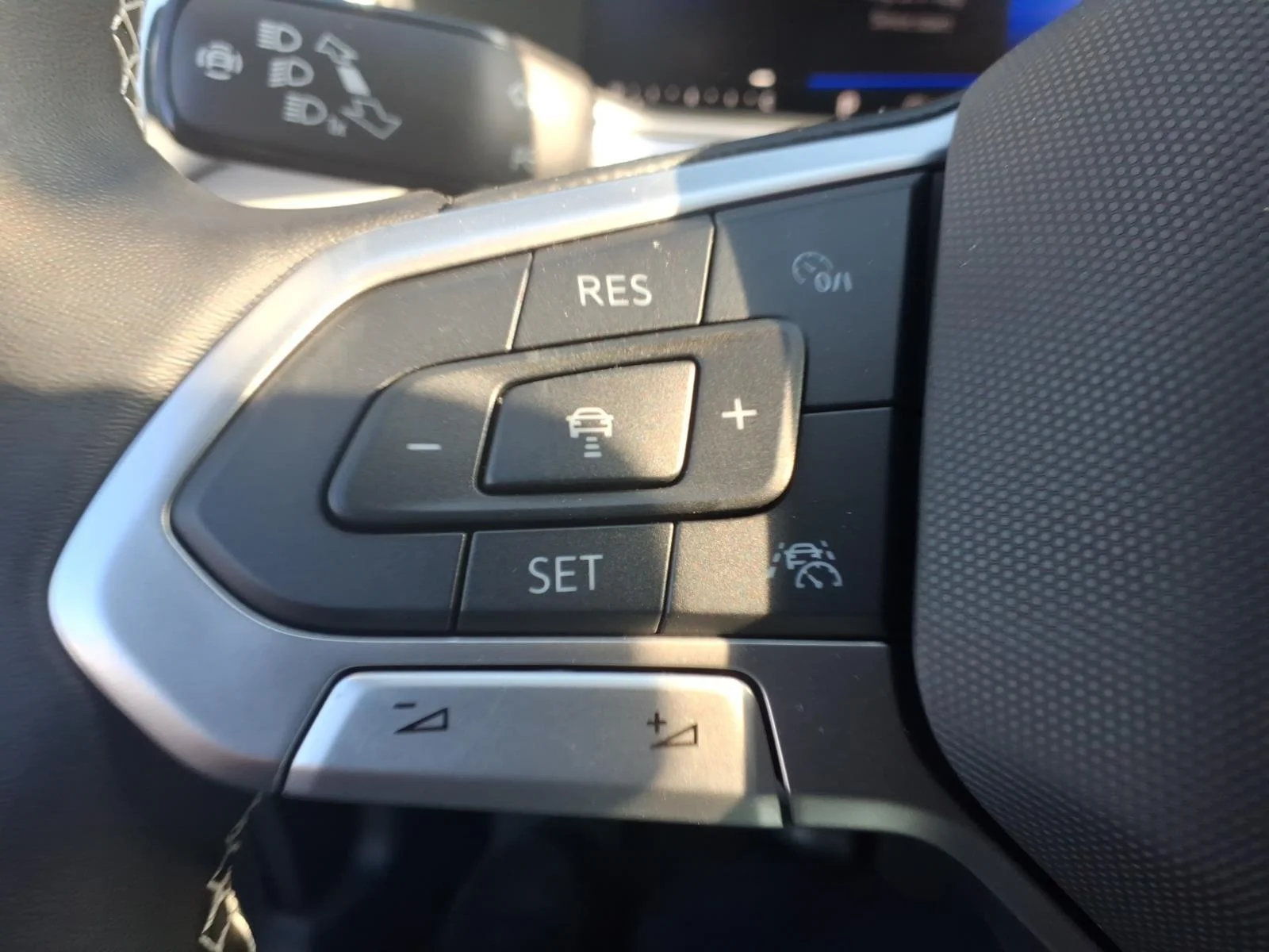 New 2026 Bright Moss Green Metallic Volkswagen SE 4MOTION image 14