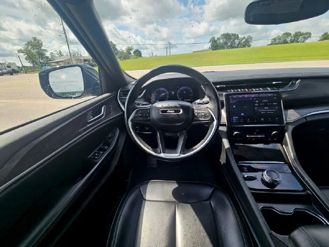 Used 2024 Silver Jeep Limited image 13