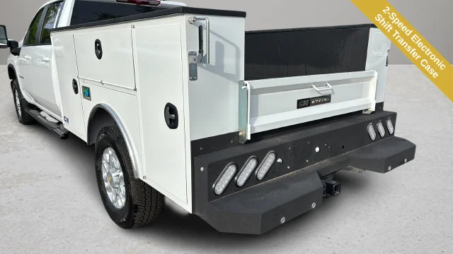 Used 2025 White Chevrolet LT image 39