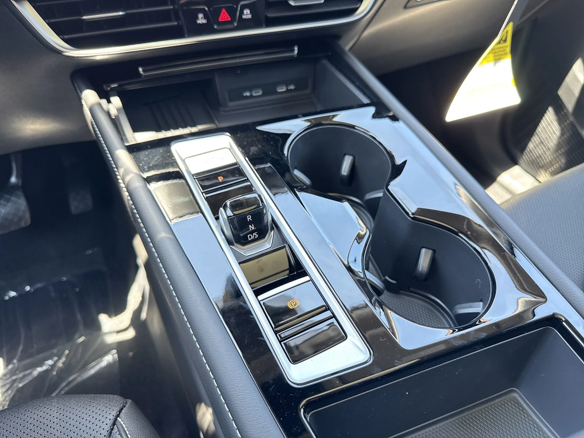 New 2026 Pure Gray Volkswagen 2.0T SE w/Technology image 27