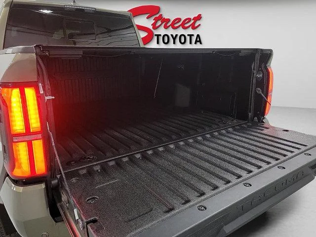 Certified Used 2024 OXIDE BRONZE ME. Toyota  image 7