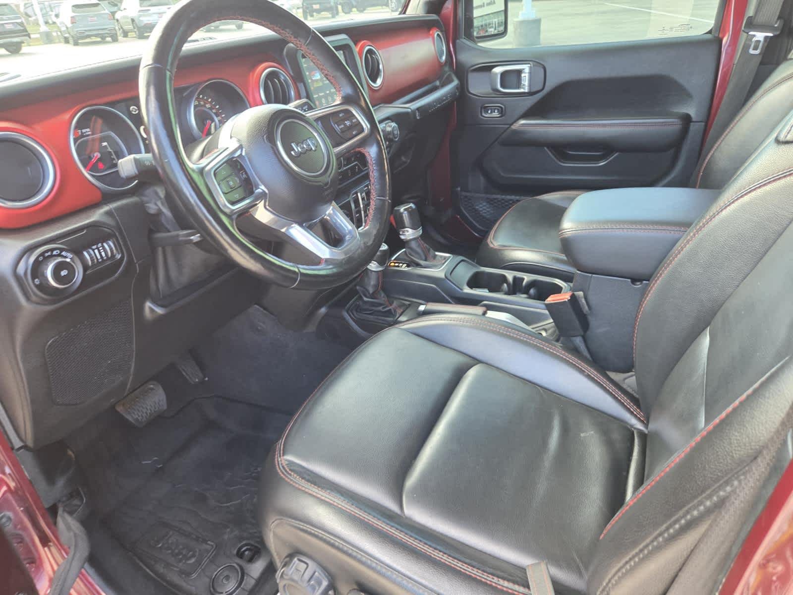 Used 2021 Snazzberry Pearlcoat Jeep Unlimited Rubicon image 13