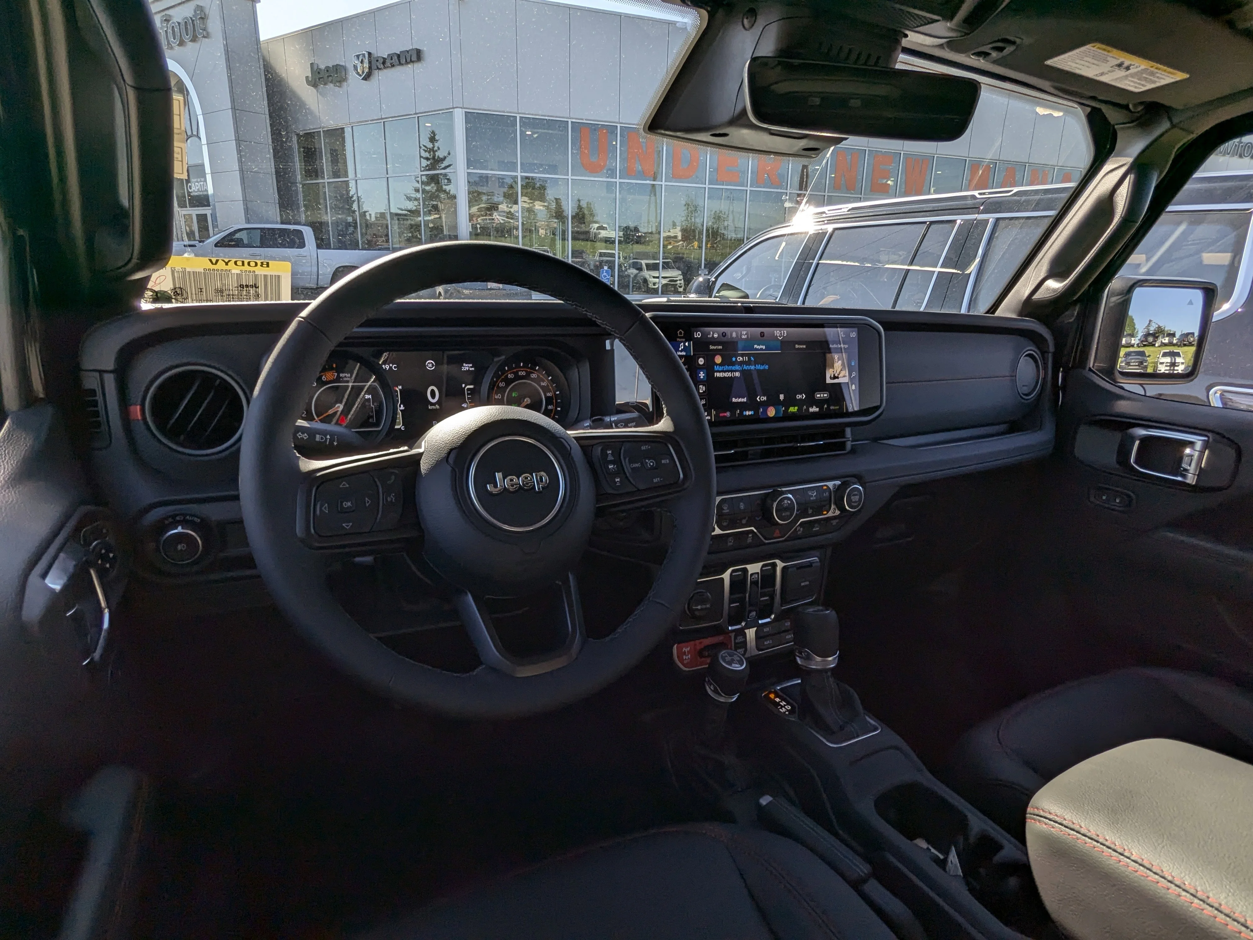 New 2025 Black Jeep Rubicon X - - 35 INCH A/T TIRES - Trailer Tow Group - Offroad Cam - Nappa leather seats & Tons More! image 25