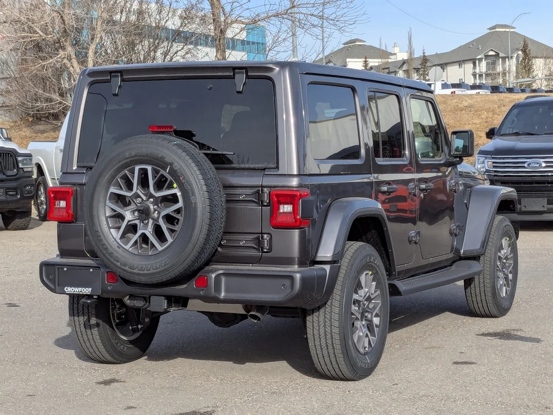 New 2026 Grey Jeep Sahara - - 4x4 - McKinley Leather - Body-Color Top - Alpine Audio - Technology Group & More! image 8