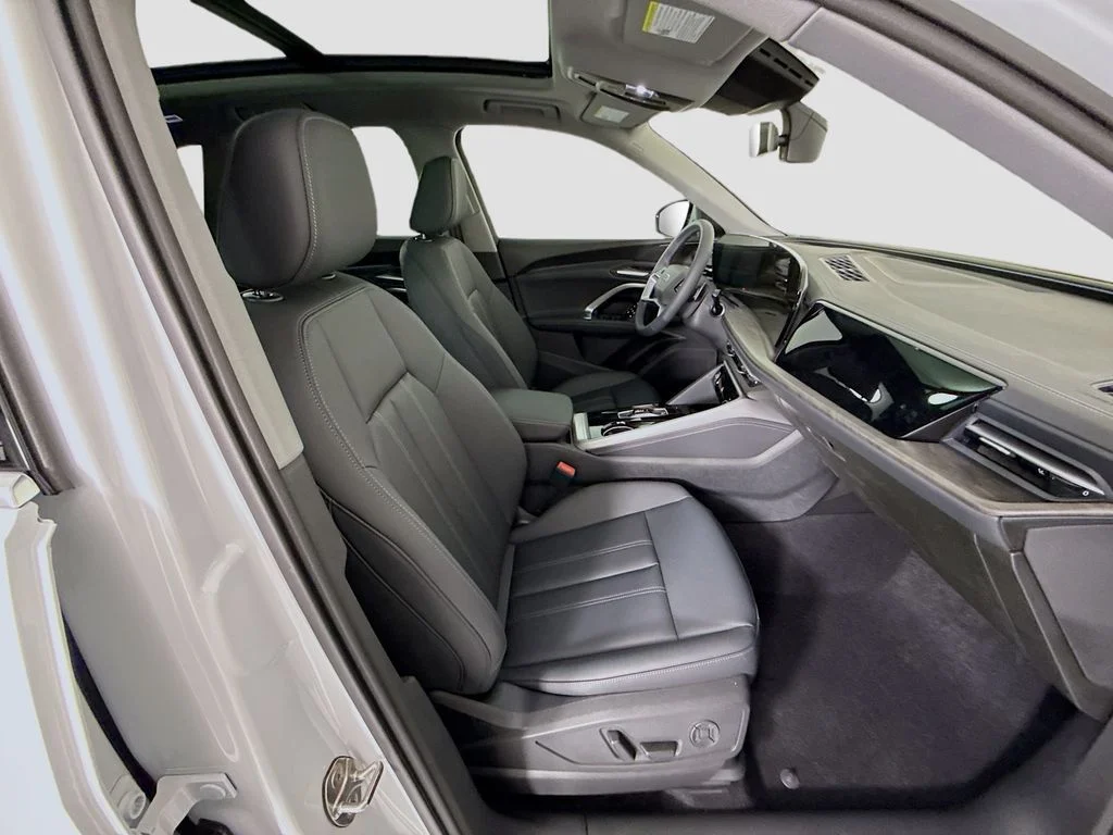 Used 2026 White Audi  image 22