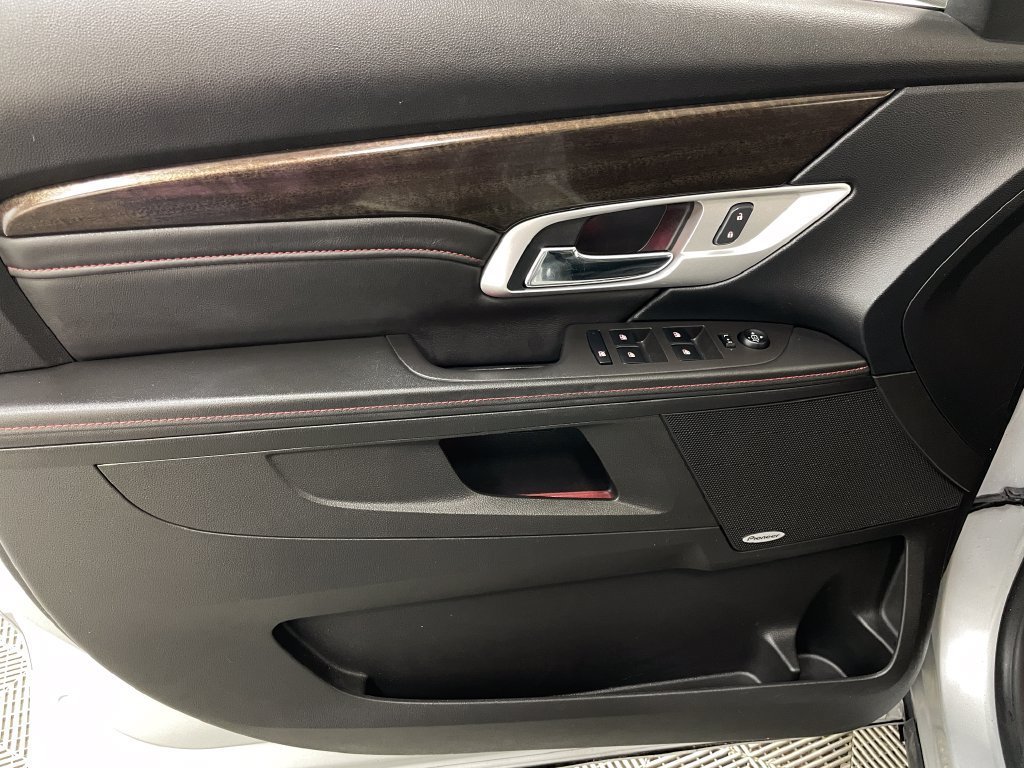 Used 2015 QUICKSILVER METALLIC GMC Denali image 23
