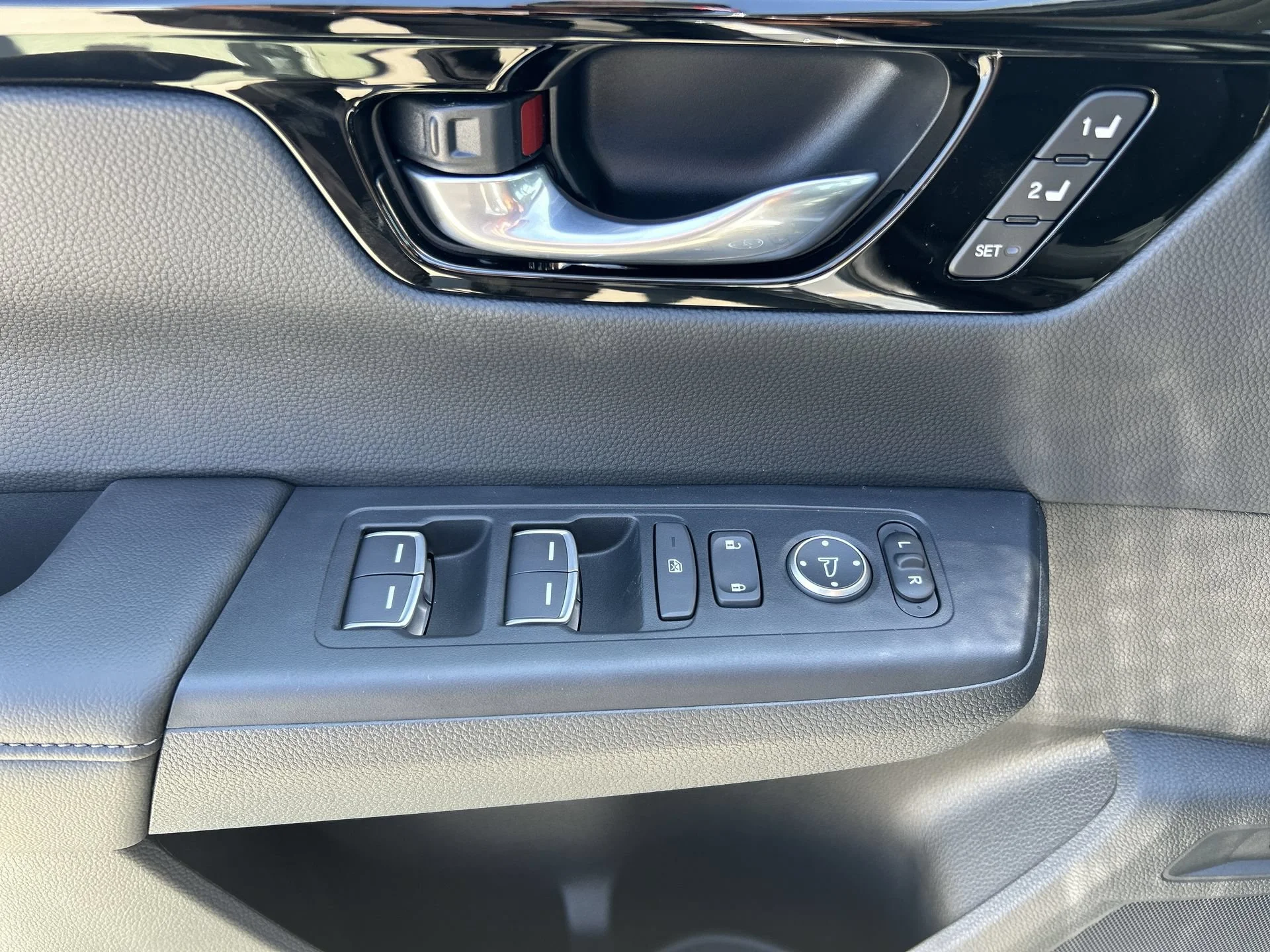 New 2027 Urban Gray Pearl Honda EX-L image 15
